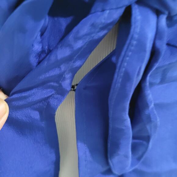 Yumi Kim Dewy Dumpling Silk Long Sleeve Chest Front Tie Blue Top Size Medium - Picture 8 of 8